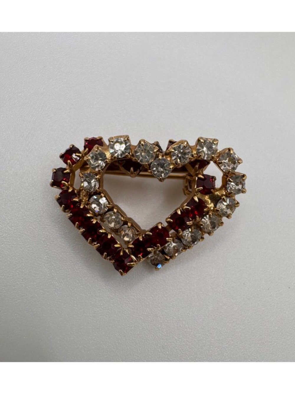 Vintage Red Clear Rhinestone Double Interlocking Heart Brooch Gold Tone 3/4 x 1”